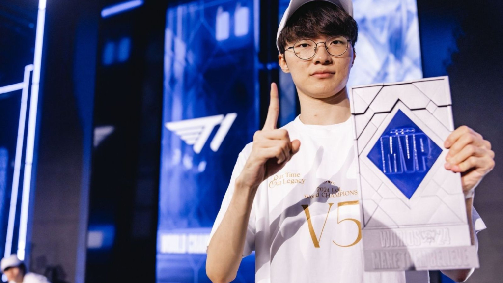 [LMHT] Faker tiếp tục khẳng định đẳng cấp với danh hiệu Tuyển thủ Esports PC của năm tại Esports Awards 202