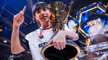 Nhà vô địch thế giới Esports bị cả đội cùng lên án vì thái độ "chống đối", lên stream nói xấu đồng đội- Ảnh 1.