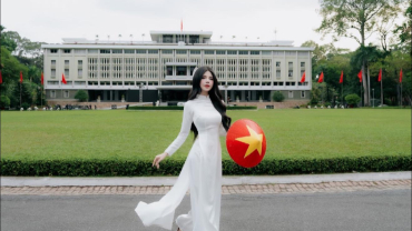 Nữ MC Mai Dora khoe dáng trong bộ ảnh áo dài mừng ngày 30-4